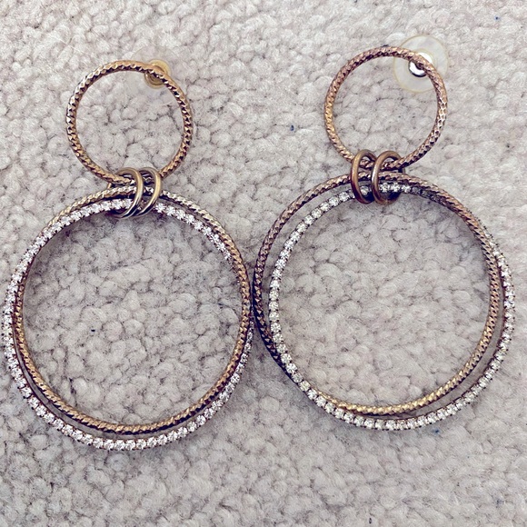 Cache Statement Earrings - Picture 3 of 3